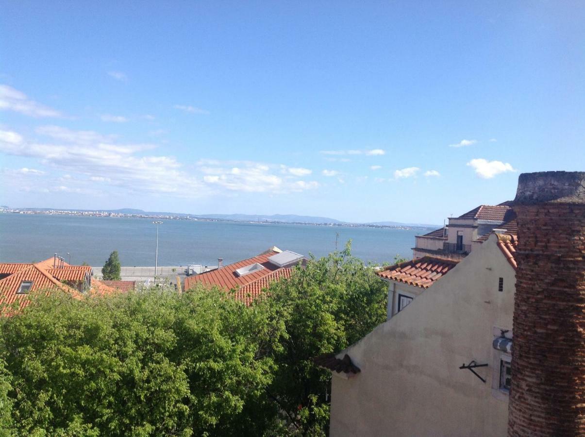 Xavier - Alfama Apartment River View Lisbon Exterior photo