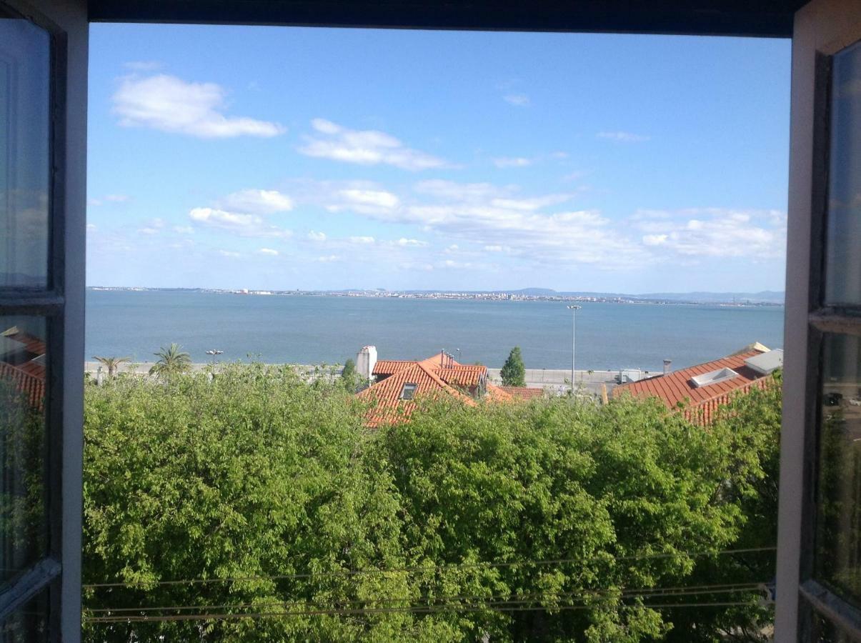 Xavier - Alfama Apartment River View Lisbon Exterior photo